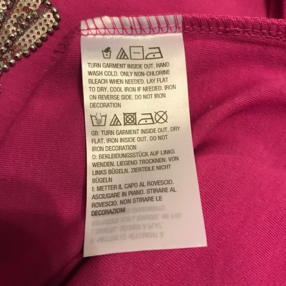 Quacker Factory bright pink t-shirt with beaded / sequined seashells (2X) - Picture 5 of 6